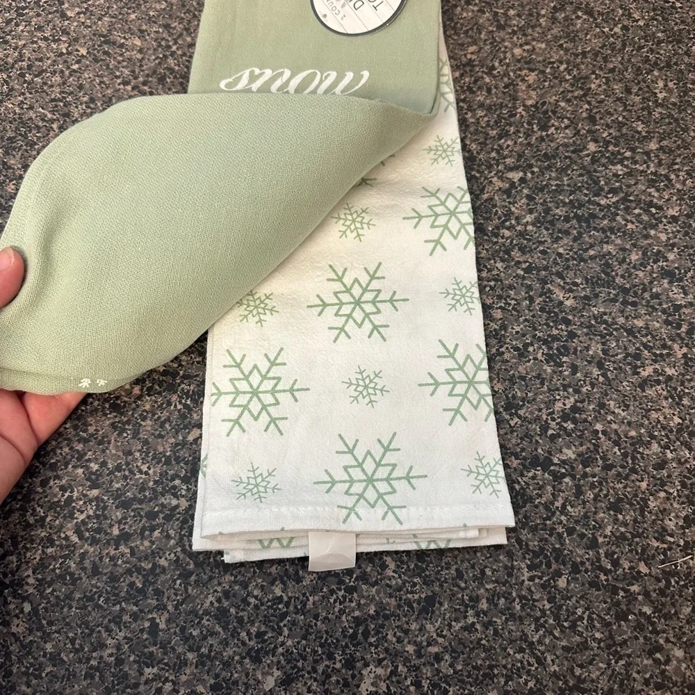 Hand Towels Winter Themed 2